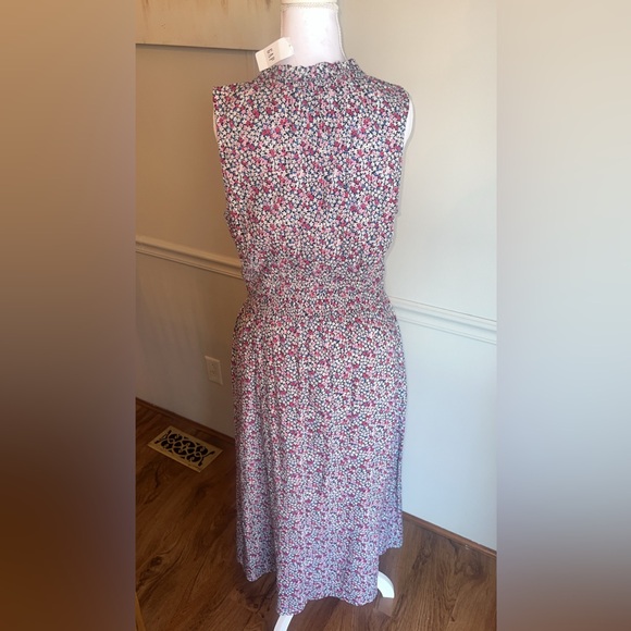 GAP Floral Midi Dress in Pink and White - Picture 8 of 8